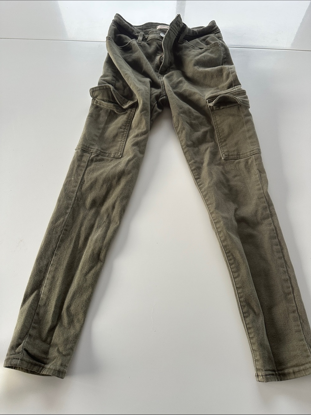 Levi's Olive Cargo Pants with Side Pockets
